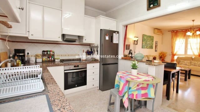 Apartamento de 2 habitaciones en Playa Flamenca, Orihuela en venta con piscina - 199.000 € (Ref: 9462793)
