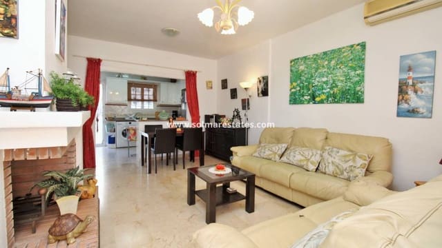 Apartamento de 2 habitaciones en Playa Flamenca, Orihuela en venta con piscina - 199.000 € (Ref: 9462793)