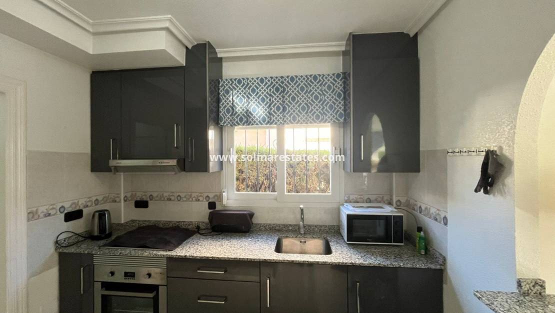 3 bedroom Villa for sale in Playa Flamenca with pool - € 389,000 (Ref: 9462794)