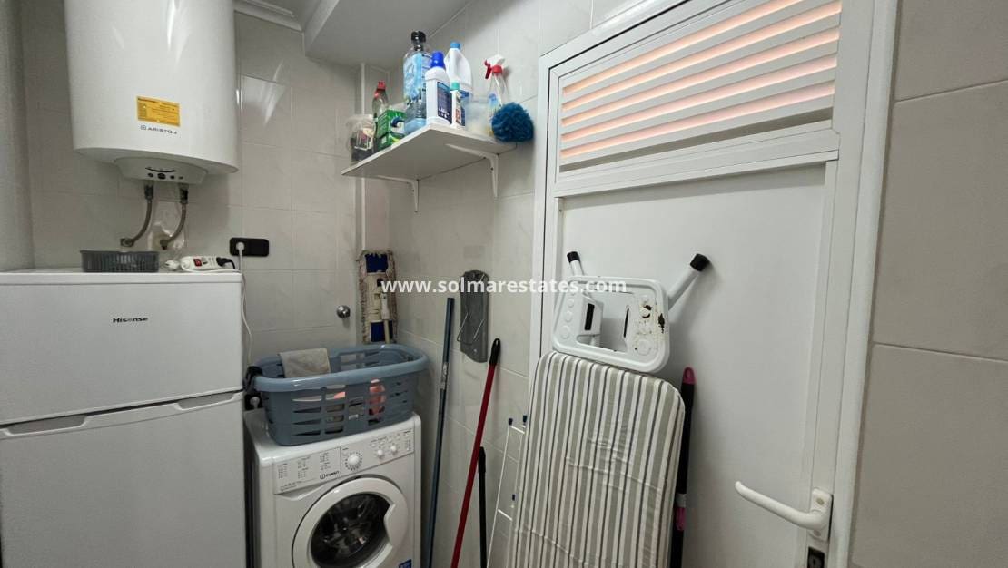 3 bedroom Villa for sale in Playa Flamenca with pool - € 389,000 (Ref: 9462794)