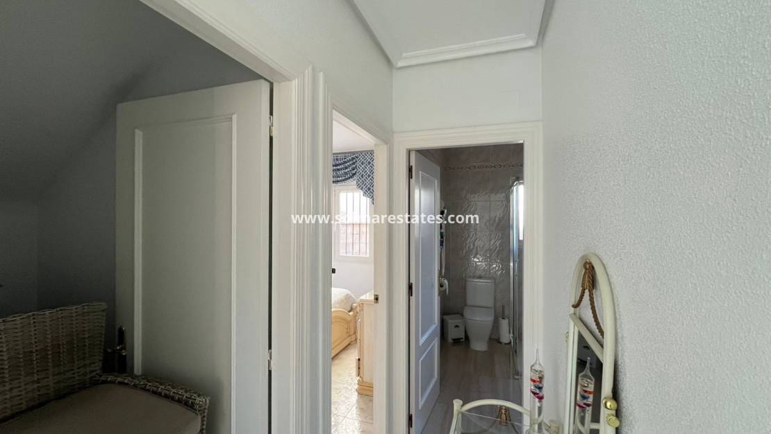 3 bedroom Villa for sale in Playa Flamenca with pool - € 389,000 (Ref: 9462794)