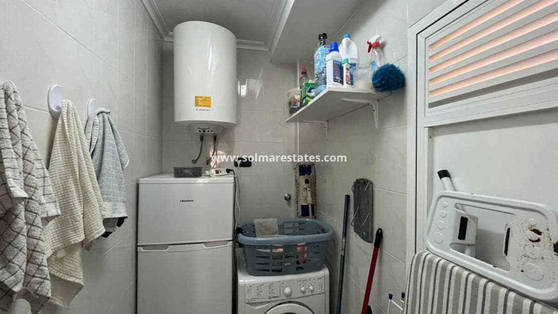 3 bedroom Villa for sale in Playa Flamenca with pool - € 389,000 (Ref: 9462794)