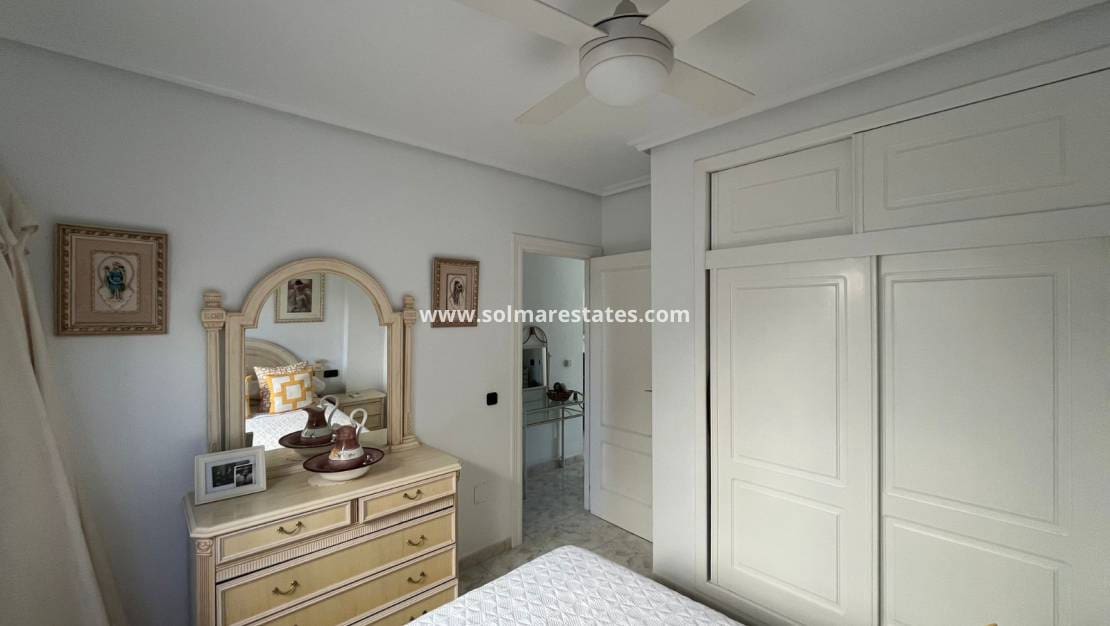 3 bedroom Villa for sale in Playa Flamenca with pool - € 389,000 (Ref: 9462794)