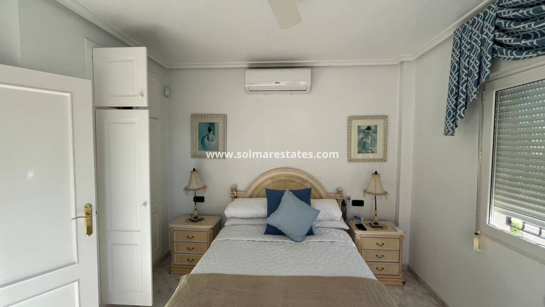 3 bedroom Villa for sale in Playa Flamenca with pool - € 389,000 (Ref: 9462794)