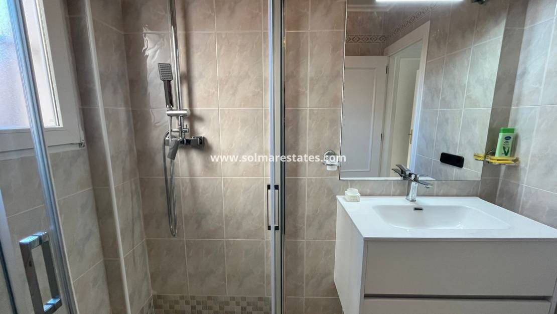 3 bedroom Villa for sale in Playa Flamenca with pool - € 389,000 (Ref: 9462794)