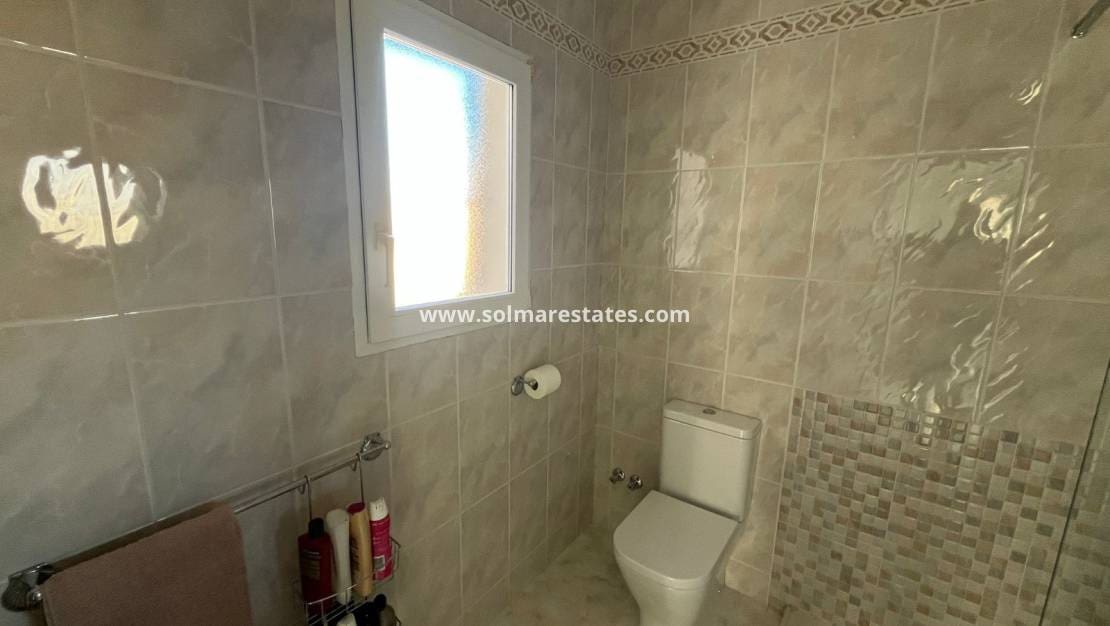 3 bedroom Villa for sale in Playa Flamenca with pool - € 389,000 (Ref: 9462794)