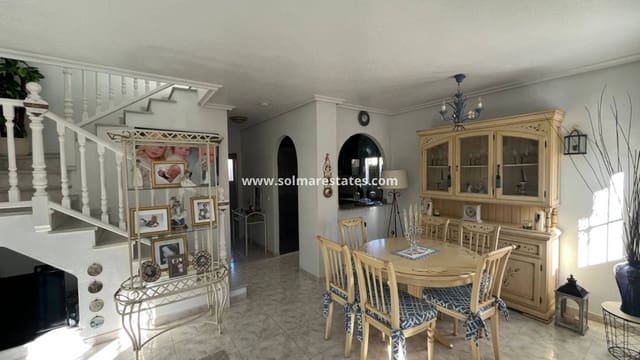 3 bedroom Villa for sale in Playa Flamenca, Orihuela with pool - € 389,000 (Ref: 9462794)