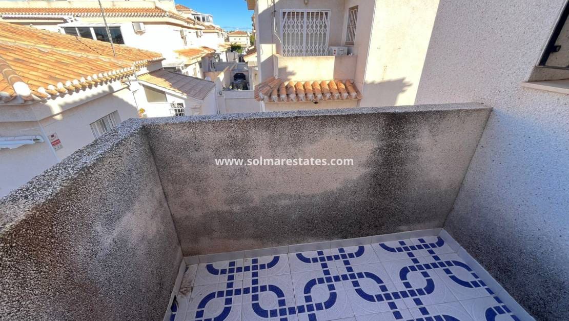 3 bedroom Villa for sale in Playa Flamenca with pool - € 389,000 (Ref: 9462794)