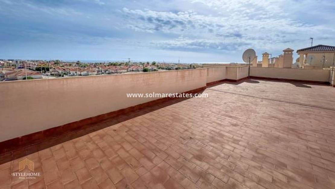 Apartamento de 2 habitaciones en Playa Flamenca en venta con piscina - 165.000 € (Ref: 9465048)