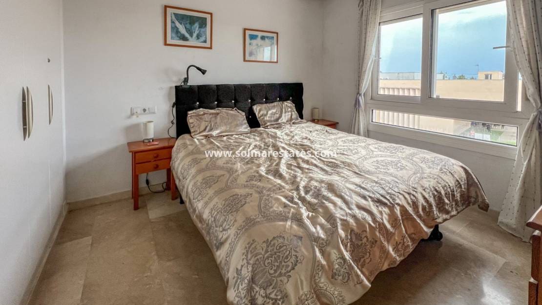 Apartamento de 2 habitaciones en Playa Flamenca en venta con piscina - 165.000 € (Ref: 9465048)