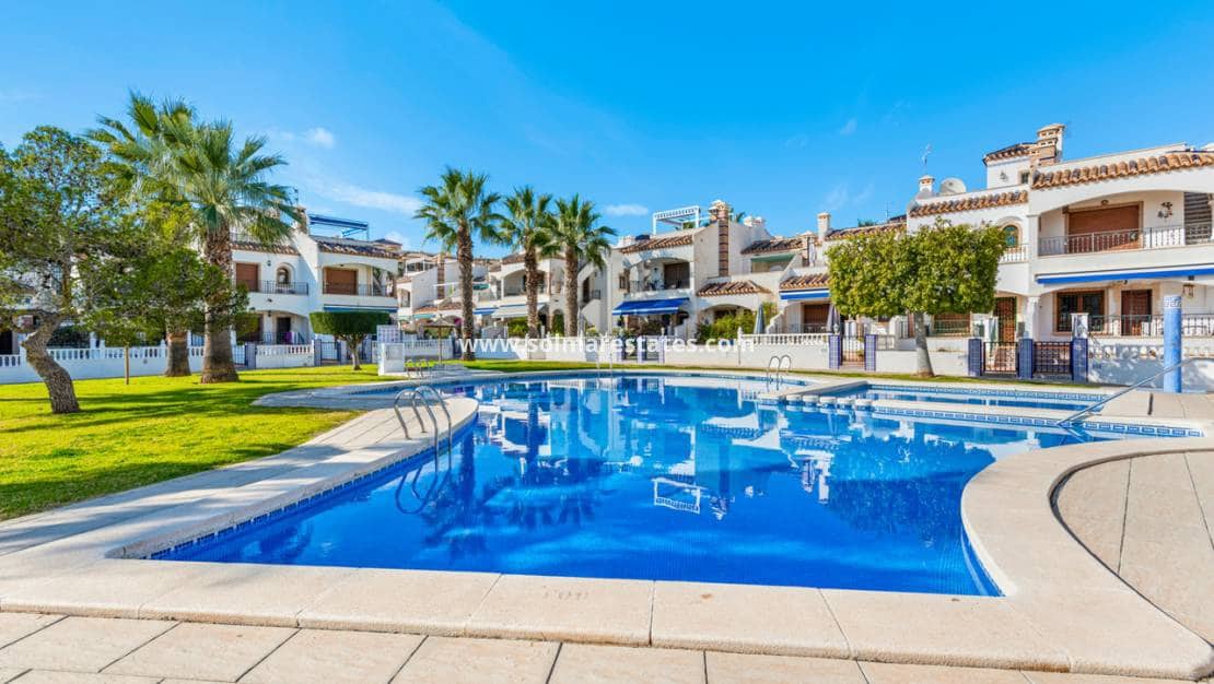 Apartamento de 2 habitaciones en Playa Flamenca en venta con piscina - 165.000 € (Ref: 9465048)