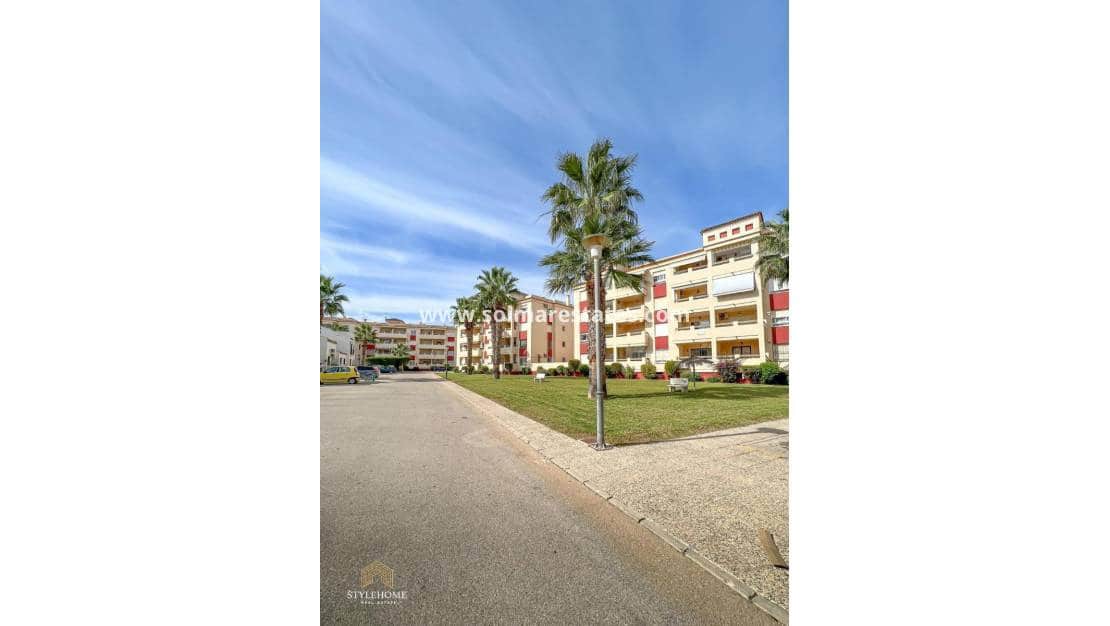 Apartamento de 2 habitaciones en Playa Flamenca en venta con piscina - 165.000 € (Ref: 9465048)