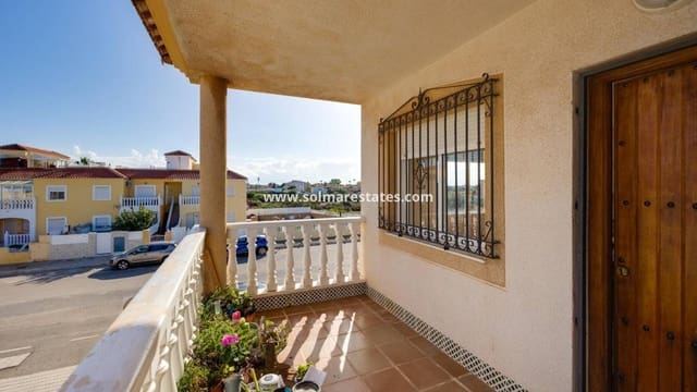 2 bedroom Apartment for sale in Cabo Roig, Orihuela with pool - € 145,000 (Ref: 9469903)