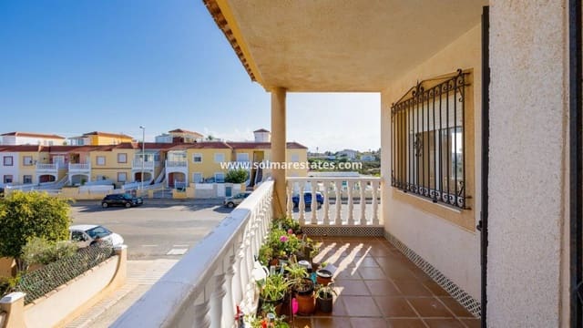 2 bedroom Apartment for sale in Cabo Roig, Orihuela with pool - € 145,000 (Ref: 9469903)