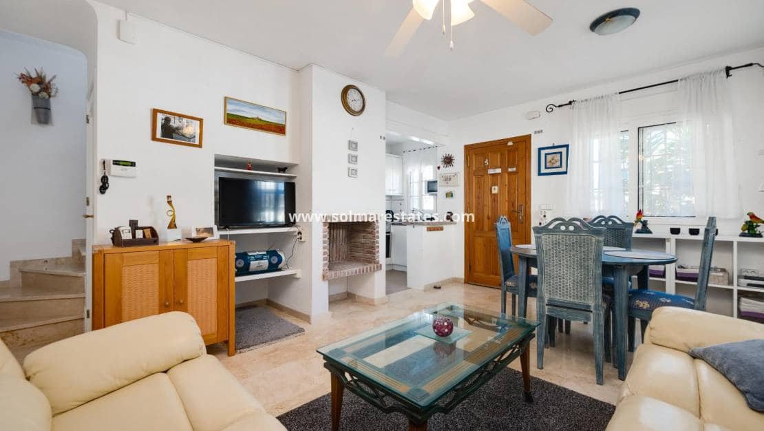 3 chambre Maison de Ville à vendre à Playa Flamenca avec piscine - 239 500 € (Ref: 9469906)