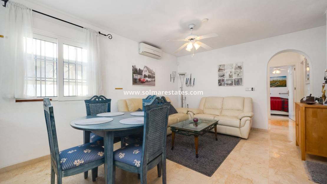 3 chambre Maison de Ville à vendre à Playa Flamenca avec piscine - 239 500 € (Ref: 9469906)