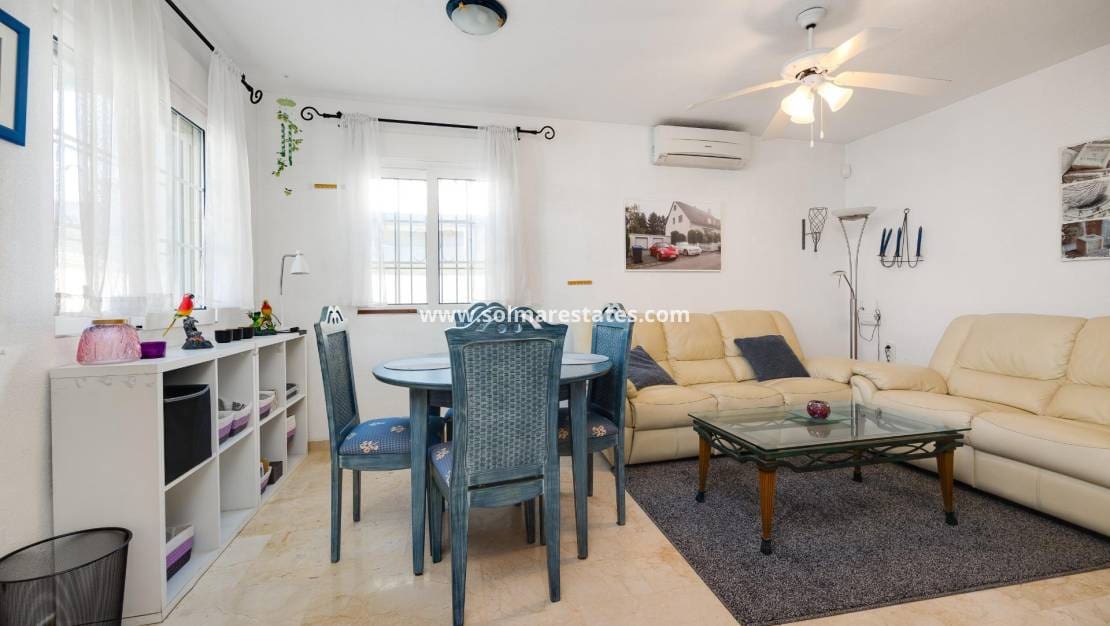 3 chambre Maison de Ville à vendre à Playa Flamenca avec piscine - 239 500 € (Ref: 9469906)