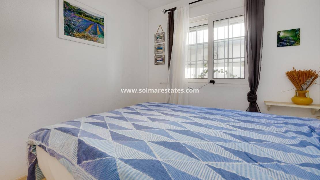 3 chambre Maison de Ville à vendre à Playa Flamenca avec piscine - 239 500 € (Ref: 9469906)