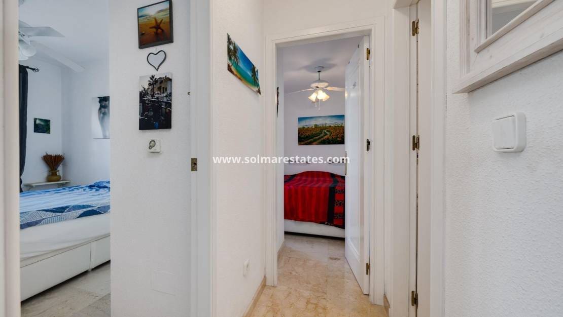 3 chambre Maison de Ville à vendre à Playa Flamenca avec piscine - 239 500 € (Ref: 9469906)