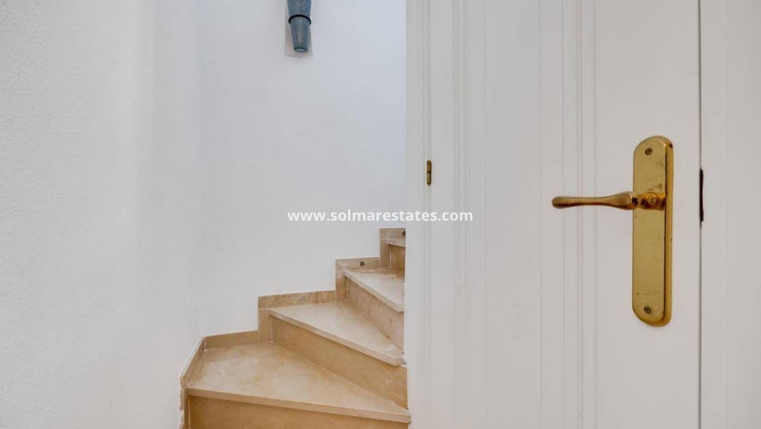 3 chambre Maison de Ville à vendre à Playa Flamenca avec piscine - 239 500 € (Ref: 9469906)