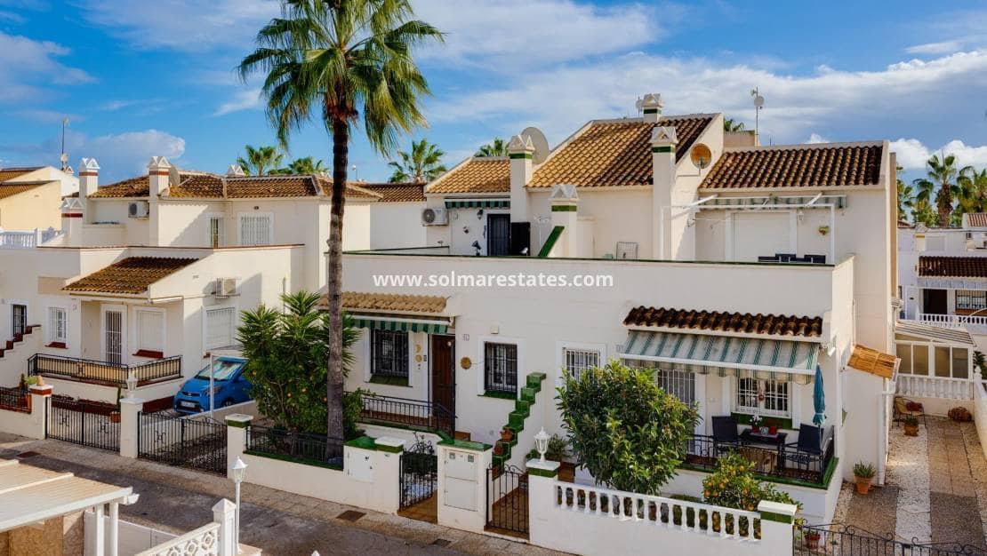 3 chambre Maison de Ville à vendre à Playa Flamenca avec piscine - 239 500 € (Ref: 9469906)