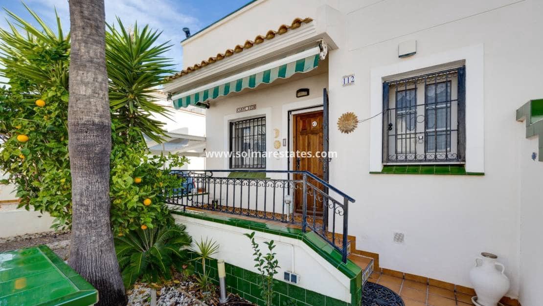 3 chambre Maison de Ville à vendre à Playa Flamenca avec piscine - 239 500 € (Ref: 9469906)