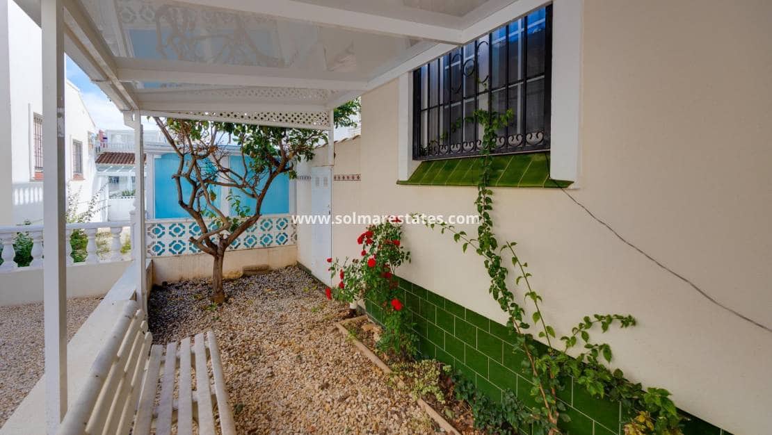 3 chambre Maison de Ville à vendre à Playa Flamenca avec piscine - 239 500 € (Ref: 9469906)