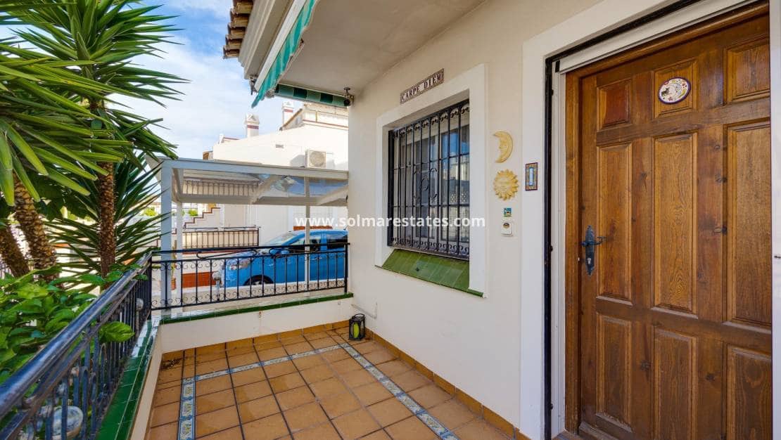 3 chambre Maison de Ville à vendre à Playa Flamenca avec piscine - 239 500 € (Ref: 9469906)