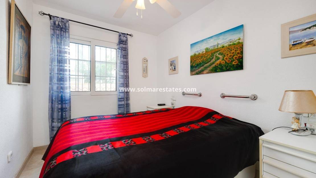 3 chambre Maison de Ville à vendre à Playa Flamenca avec piscine - 239 500 € (Ref: 9469906)