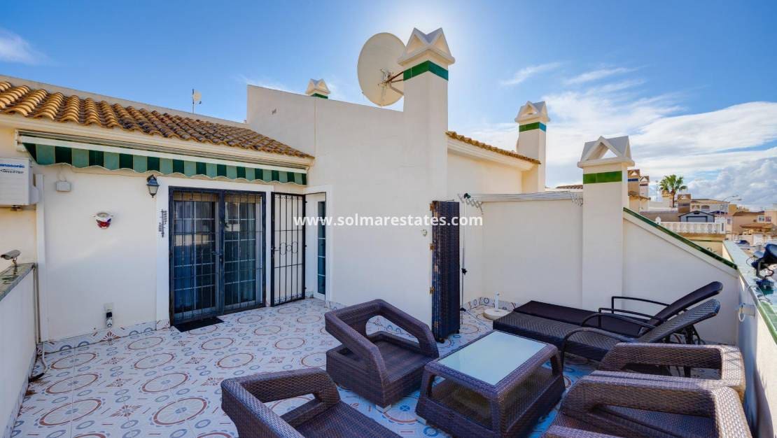 3 chambre Maison de Ville à vendre à Playa Flamenca avec piscine - 239 500 € (Ref: 9469906)