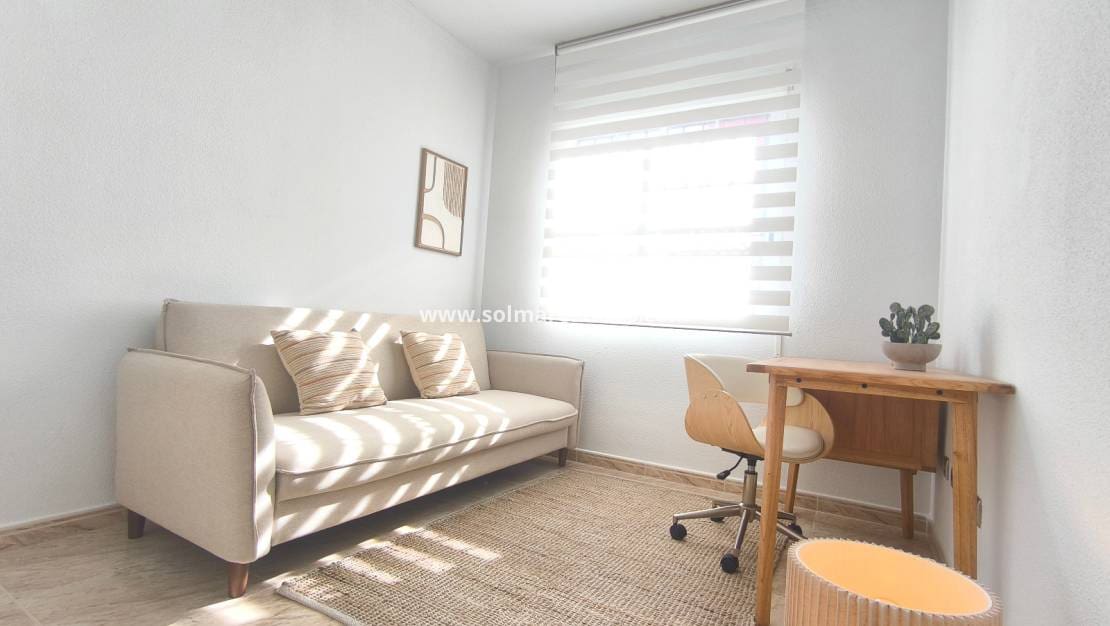 3 chambre Villa/Maison à vendre à Villamartin avec piscine - 399 900 € (Ref: 9471268)