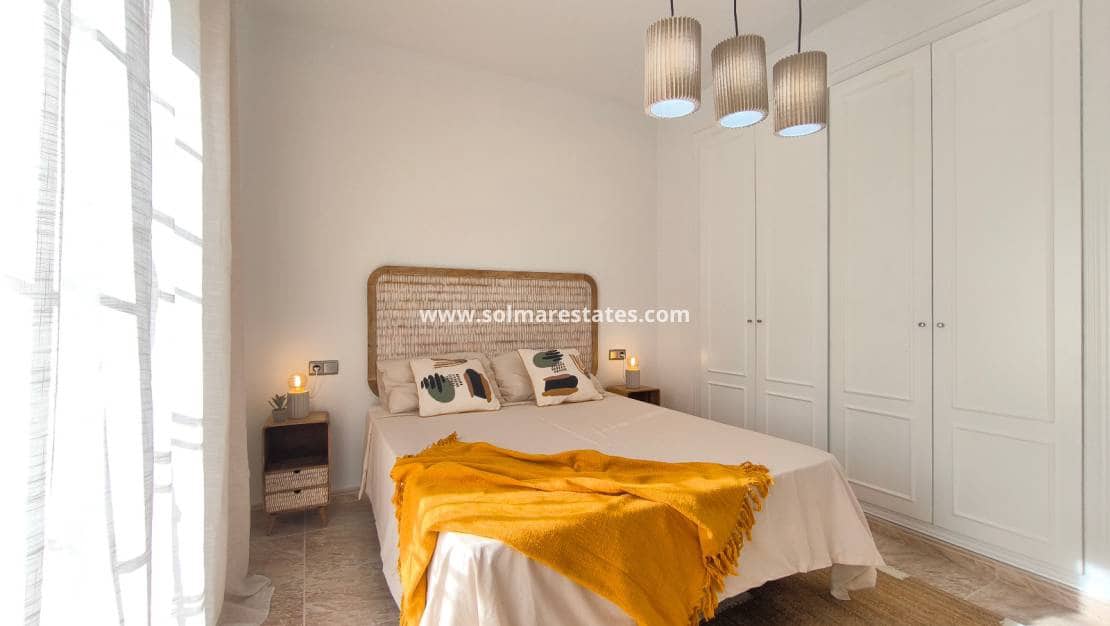 3 chambre Villa/Maison à vendre à Villamartin avec piscine - 399 900 € (Ref: 9471268)