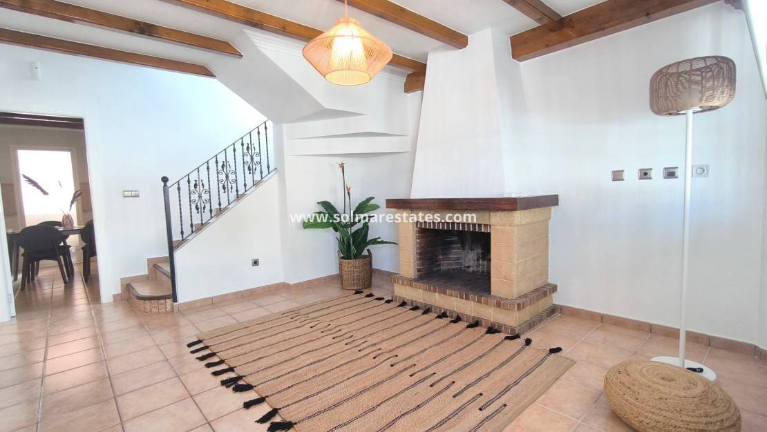3 chambre Villa/Maison à vendre à Villamartin avec piscine - 399 900 € (Ref: 9471268)