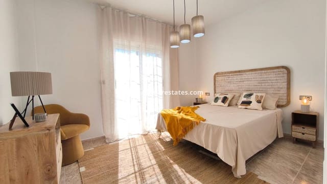 3 chambre Villa/Maison à vendre à Villamartin, Orihuela avec piscine - 399 900 € (Ref: 9471268)