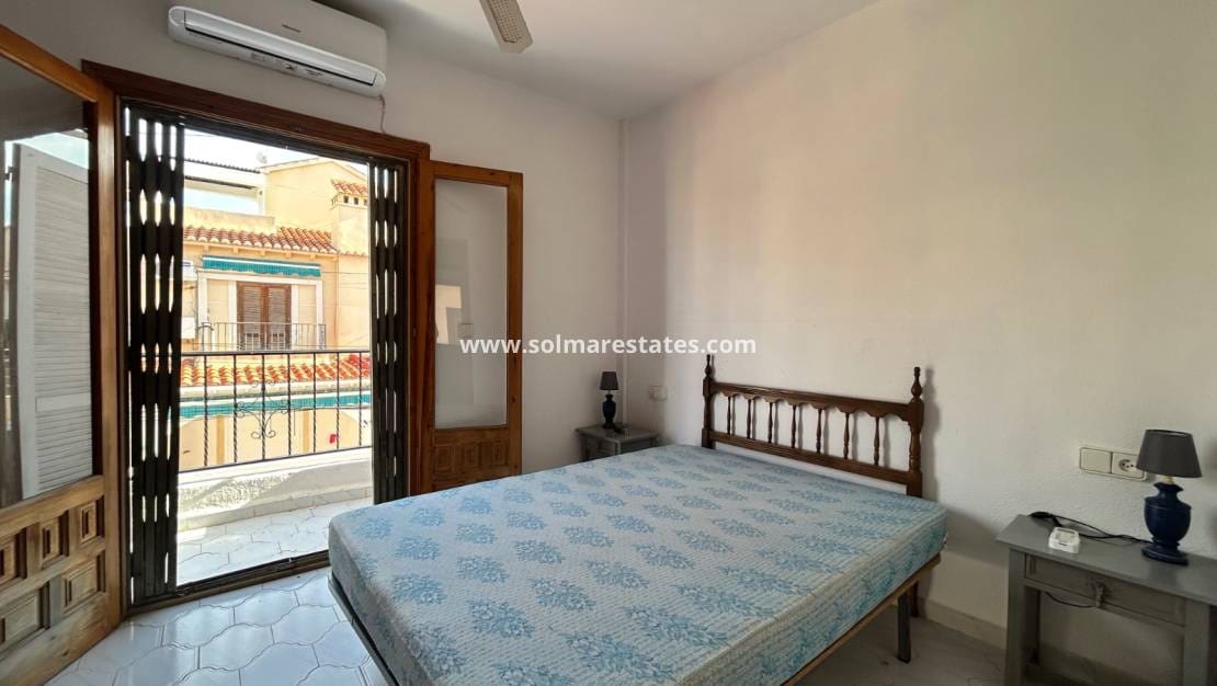 2 slaapkamer Huis te koop in El Chaparral met zwembad - € 149.999 (Ref: 9473210)