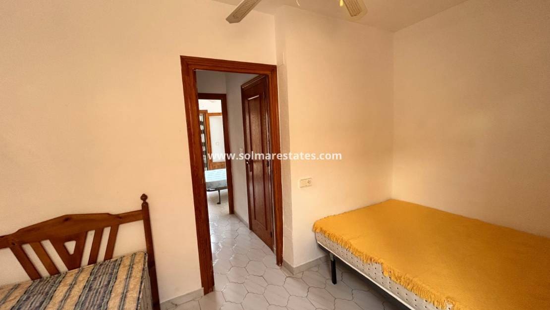 2 slaapkamer Huis te koop in El Chaparral met zwembad - € 149.999 (Ref: 9473210)