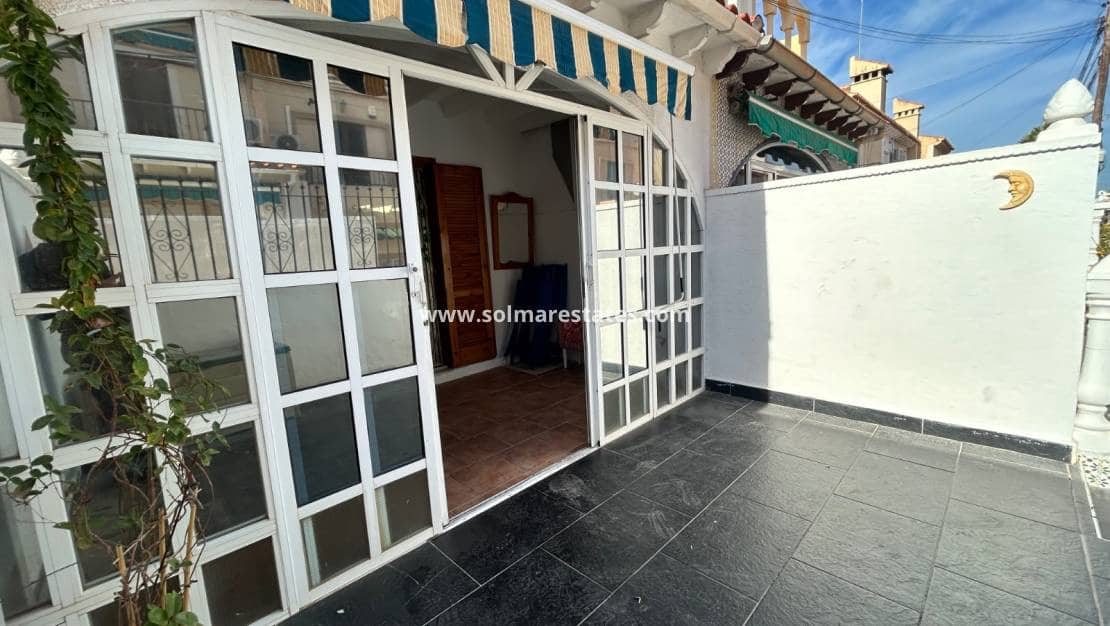 2 slaapkamer Huis te koop in El Chaparral met zwembad - € 149.999 (Ref: 9473210)