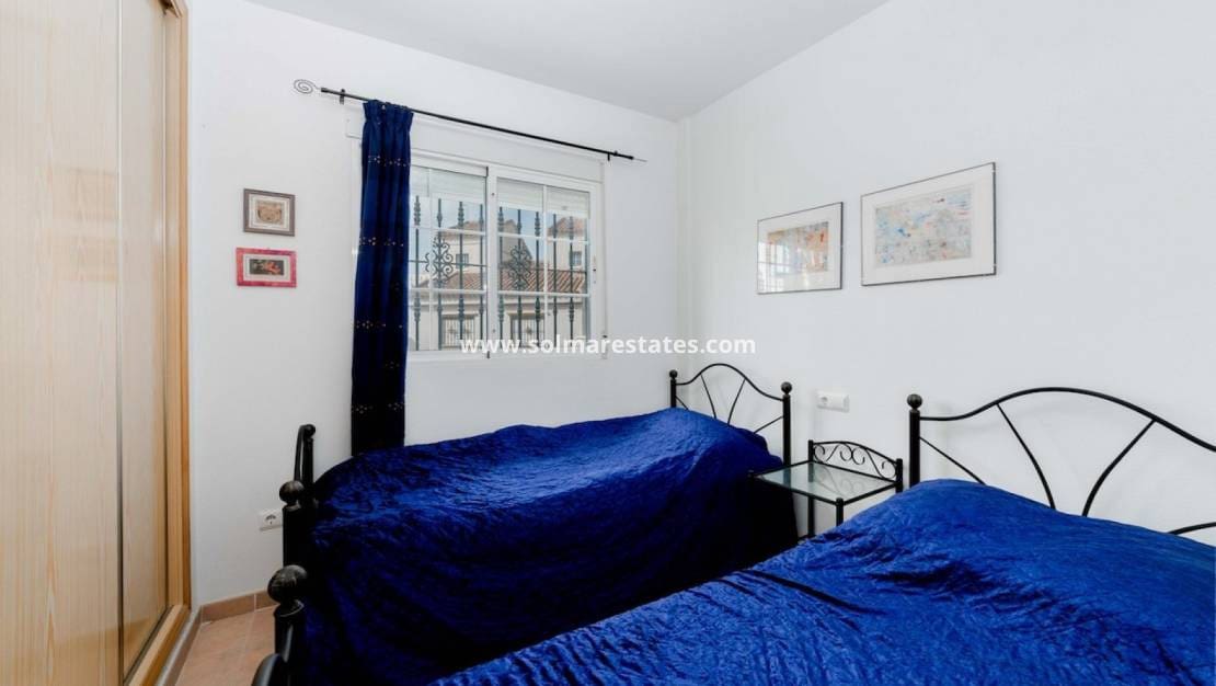 2 sovrum Hus till salu i Villamartin med pool - 149 000 € (Ref: 9473211)