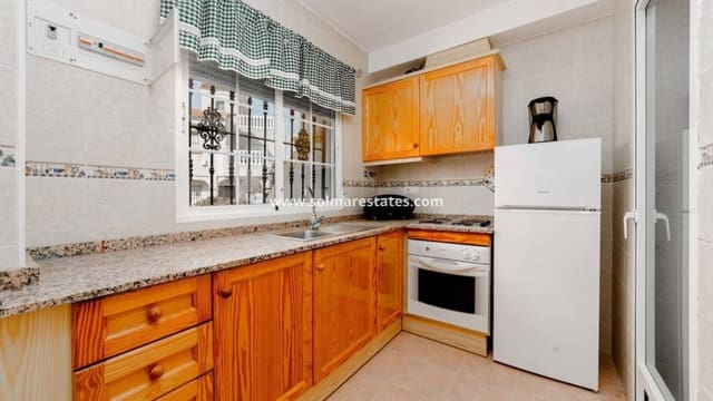 2 sovrum Hus till salu i Villamartin, Orihuela med pool - 149 000 € (Ref: 9473211)