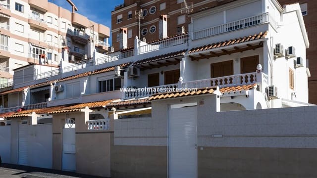 3 chambre Maison de Ville à vendre à Aguas Nuevas, Torrevieja avec piscine - 205 000 € (Ref: 9473415)