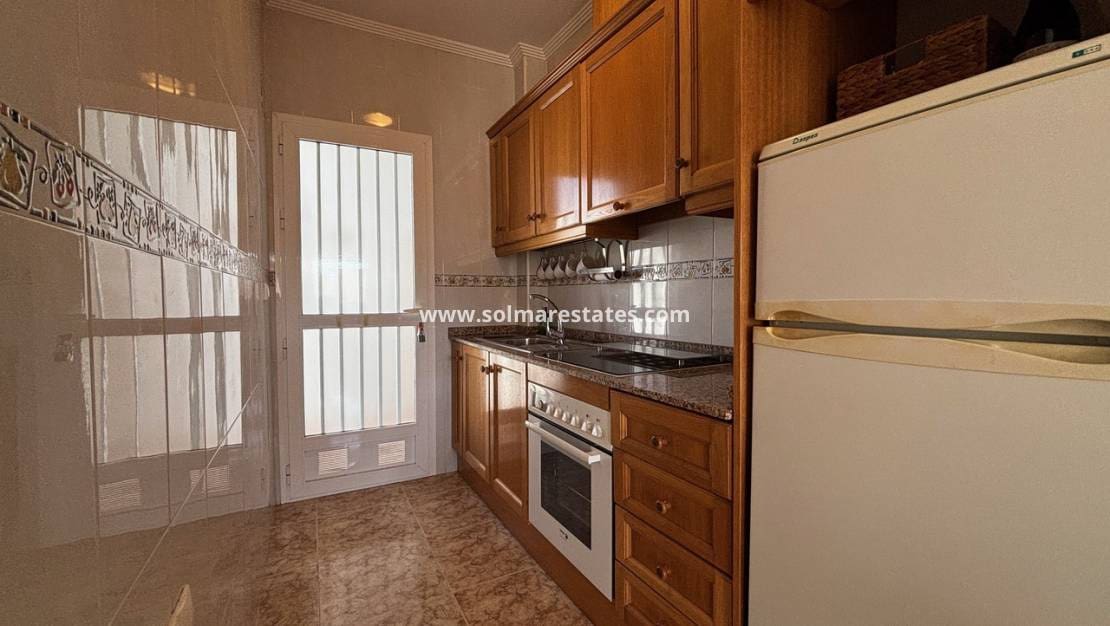 2 slaapkamer Appartement te koop in Orihuela Costa met zwembad - € 169.950 (Ref: 9475569)