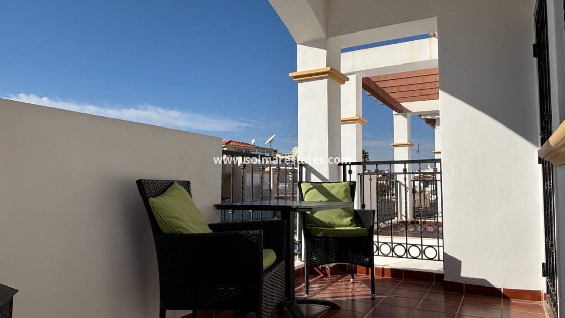 2 slaapkamer Appartement te koop in Orihuela Costa met zwembad - € 169.950 (Ref: 9475569)