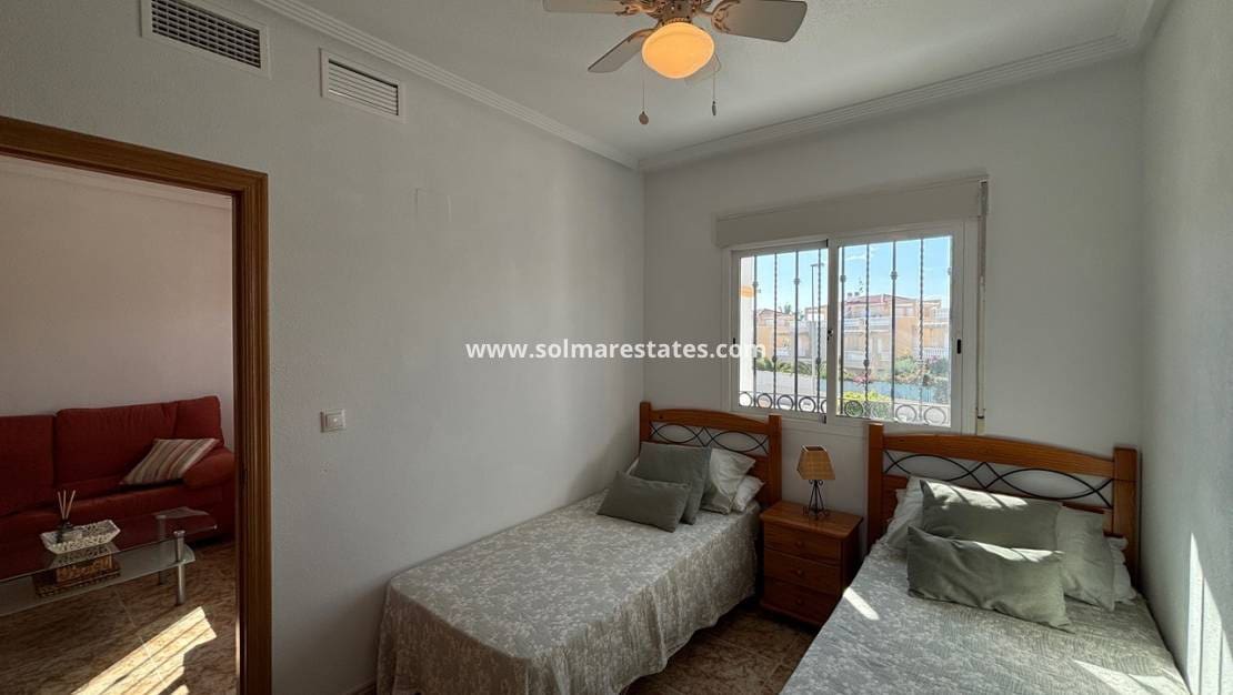2 slaapkamer Appartement te koop in Orihuela Costa met zwembad - € 169.950 (Ref: 9475569)