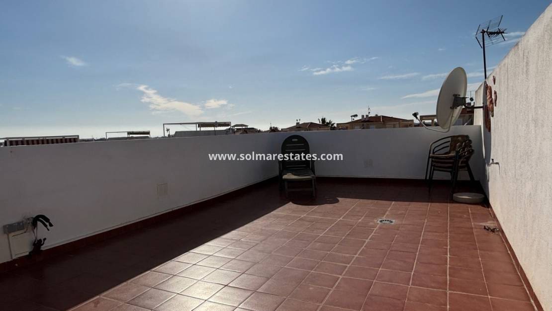 2 slaapkamer Appartement te koop in Orihuela Costa met zwembad - € 169.950 (Ref: 9475569)