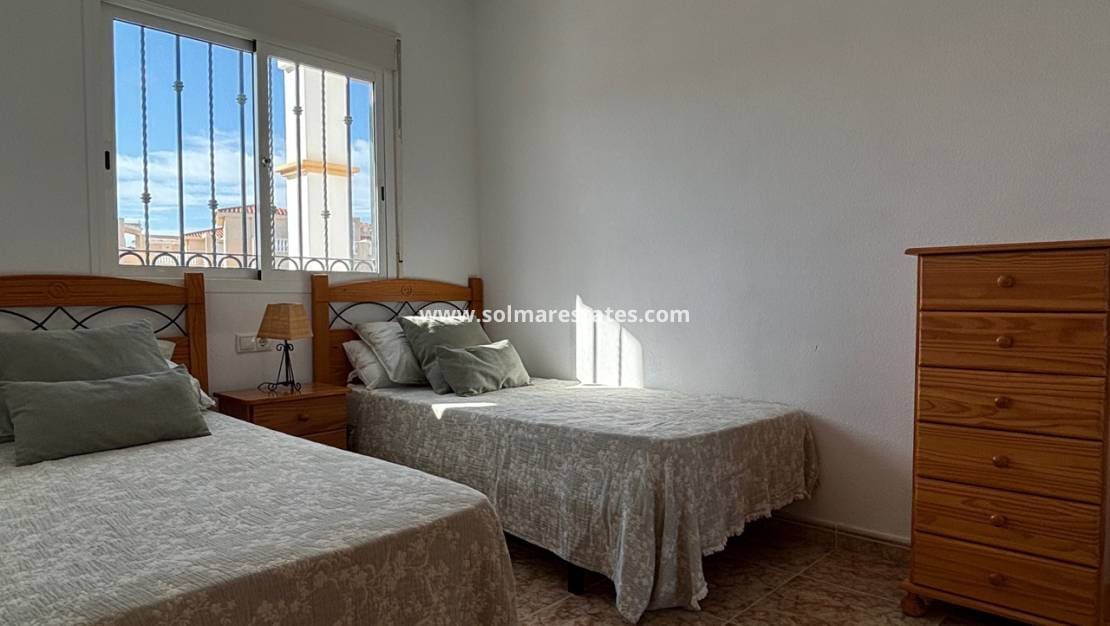 2 slaapkamer Appartement te koop in Orihuela Costa met zwembad - € 169.950 (Ref: 9475569)