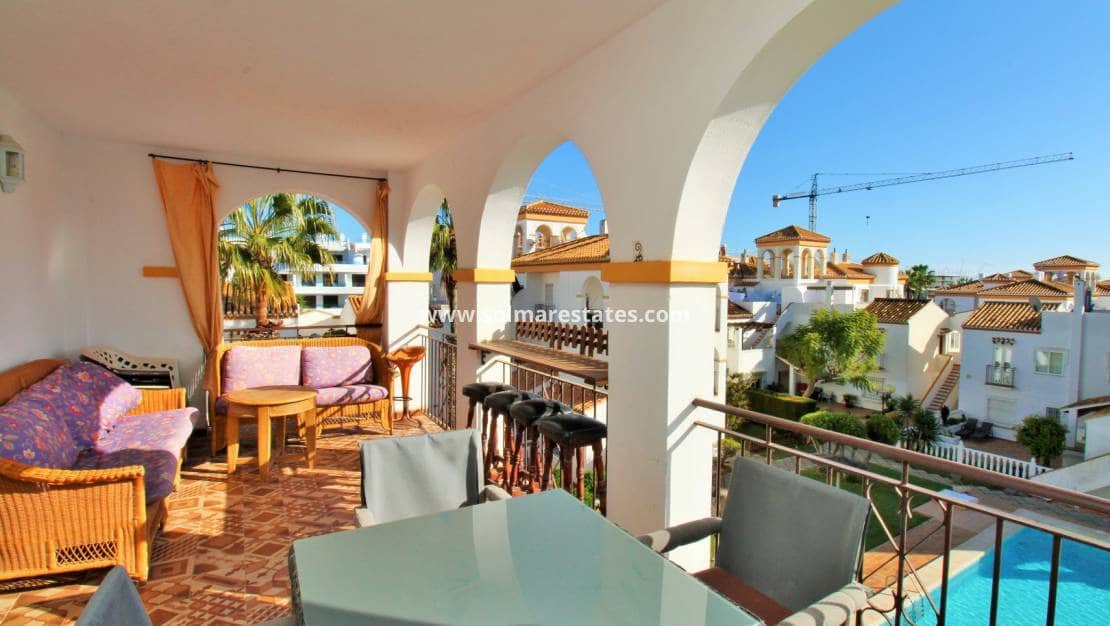 3 soveværelse Lejlighed til salg i Playa Flamenca med swimmingpool - € 269.000 (Ref: 9479347)