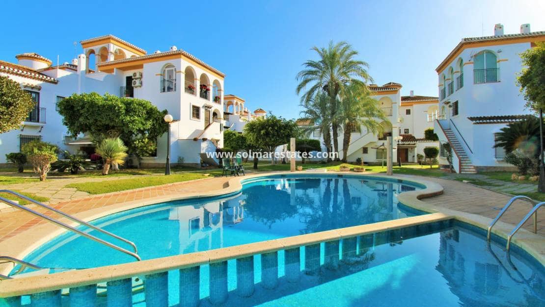 3 soveværelse Lejlighed til salg i Playa Flamenca med swimmingpool - € 269.000 (Ref: 9479347)