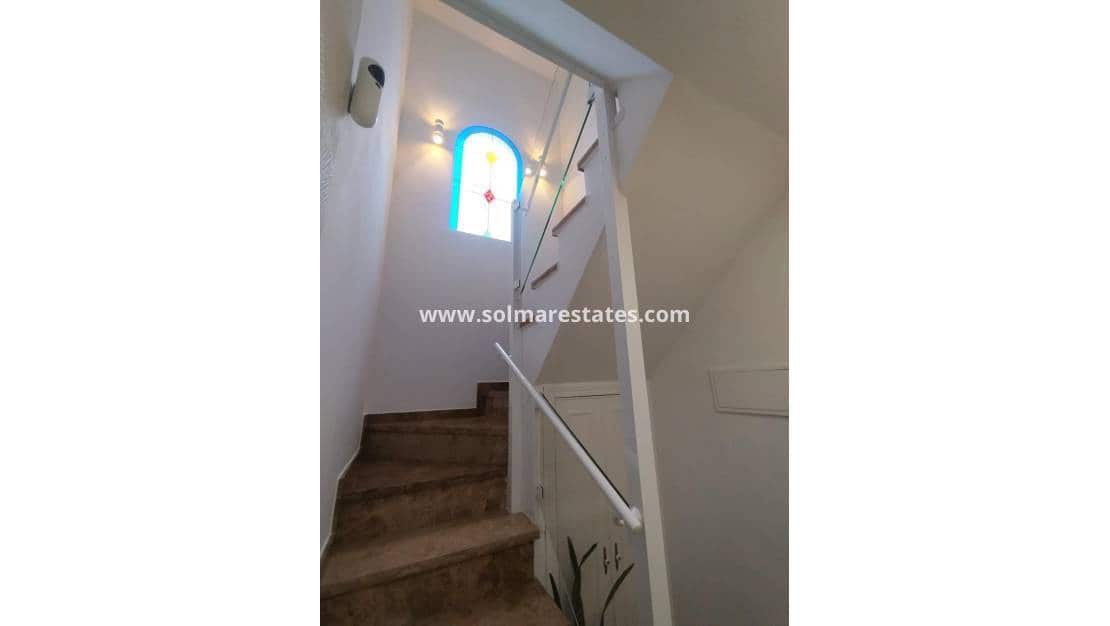 4 bedroom Villa for sale in Villamartin with pool - € 435,000 (Ref: 9483925)