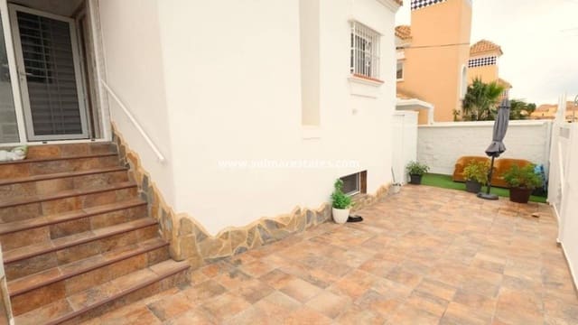 4 Zimmer Villa zu verkaufen in Villamartin, Orihuela mit Pool - 435.000 € (Ref: 9483925)