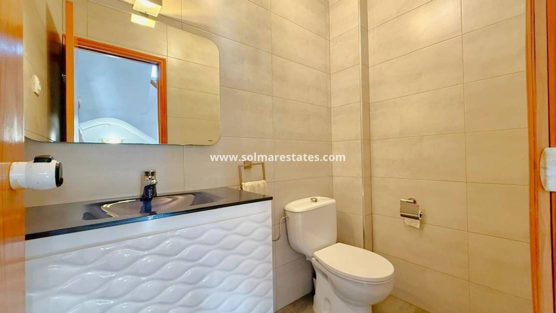 3 bedroom Townhouse for sale in Villamartin with pool - € 319,000 (Ref: 9483930)